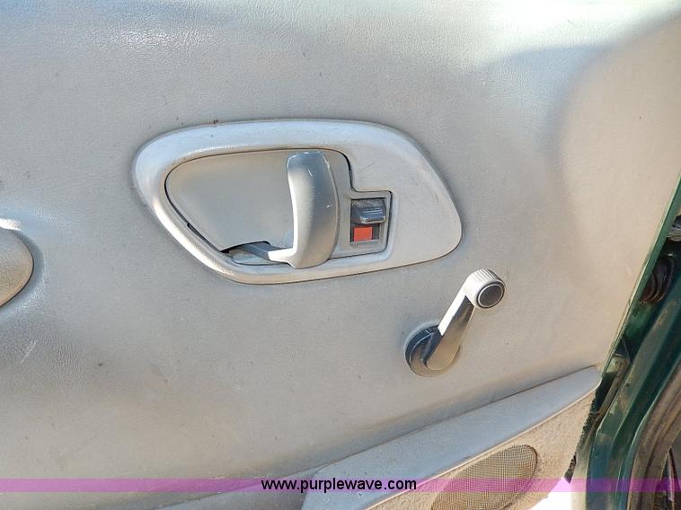 image for item I9439 1999 Chevrolet 3500 dump bed truck