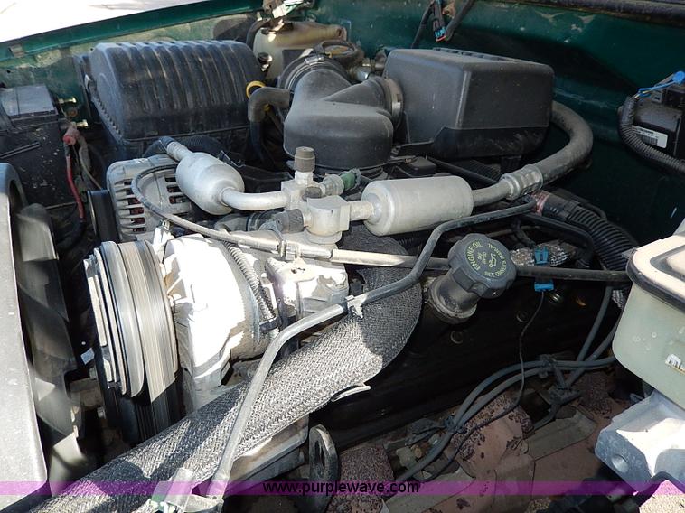 image for item I9439 1999 Chevrolet 3500 dump bed truck