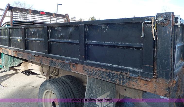 image for item I9439 1999 Chevrolet 3500 dump bed truck