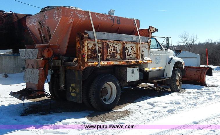image for item I9468 1995 Ford F800 dump truck