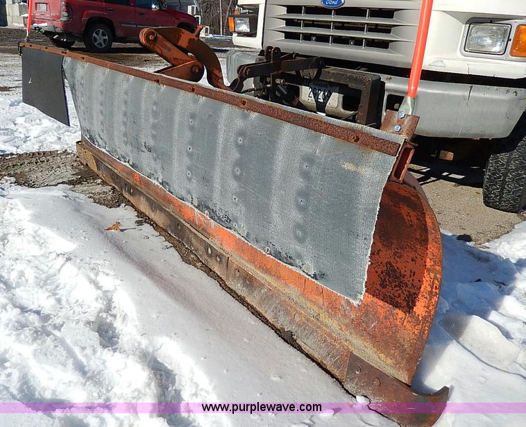 image for item I9468 1995 Ford F800 dump truck