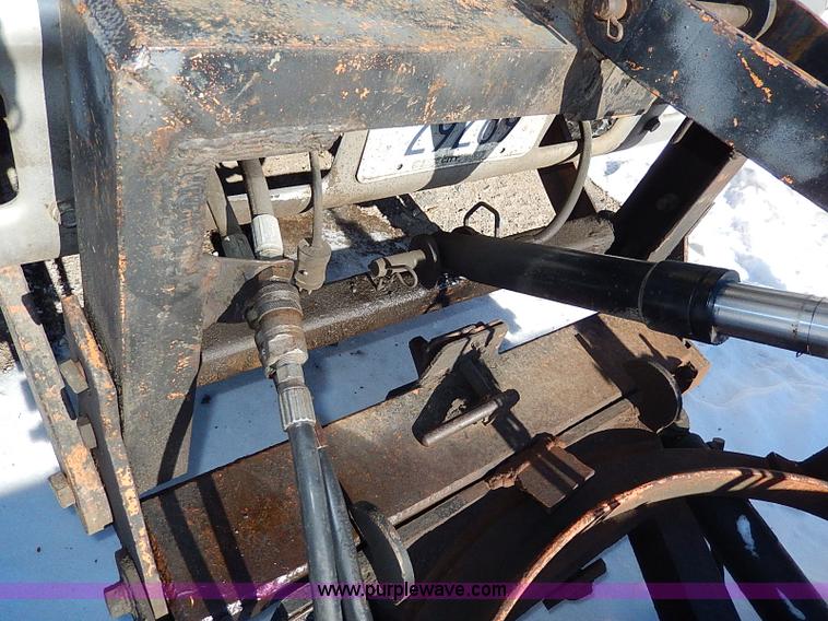 image for item I9468 1995 Ford F800 dump truck