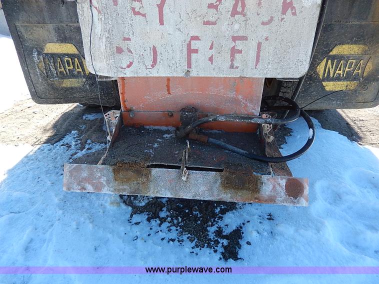 image for item I9468 1995 Ford F800 dump truck