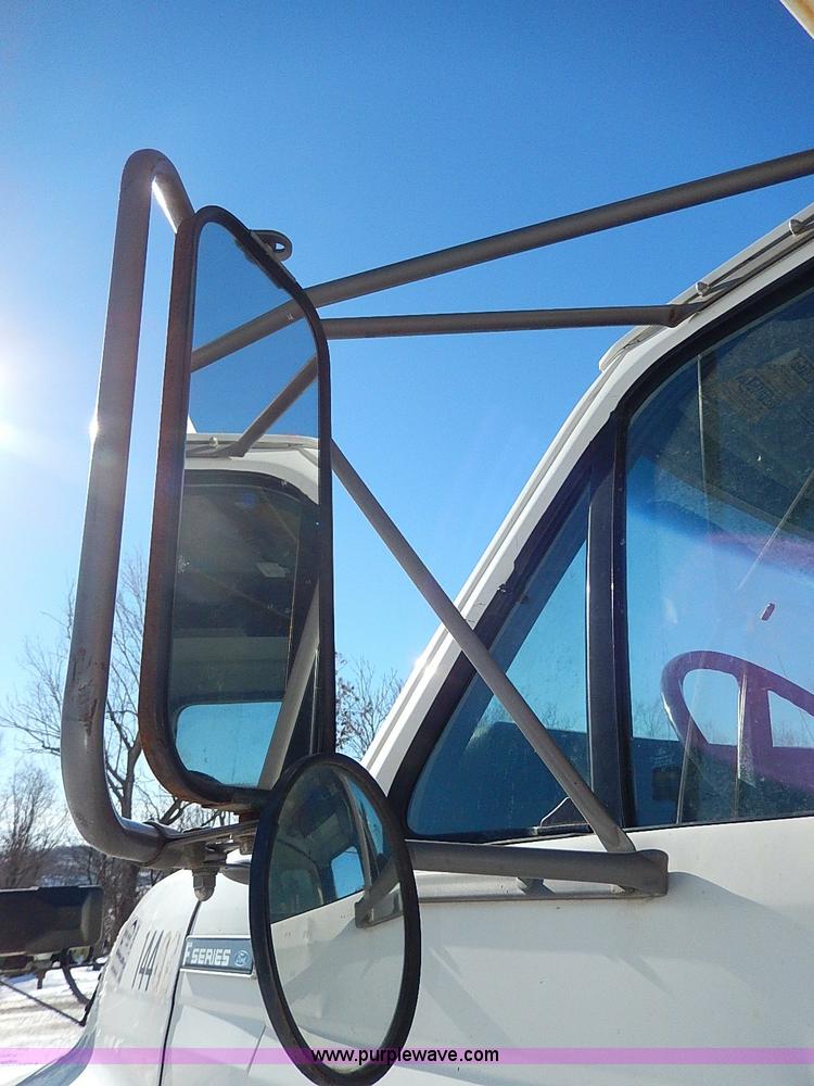 image for item I9468 1995 Ford F800 dump truck