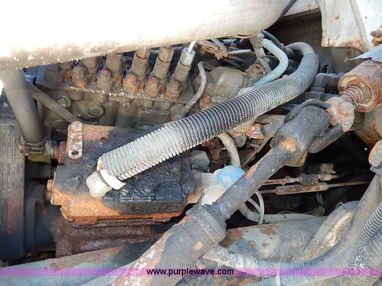 image for item I9468 1995 Ford F800 dump truck