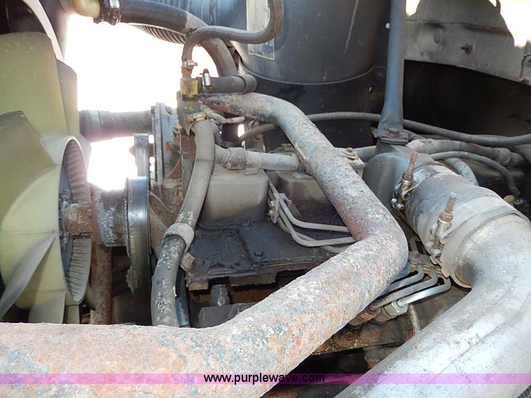 image for item I9468 1995 Ford F800 dump truck