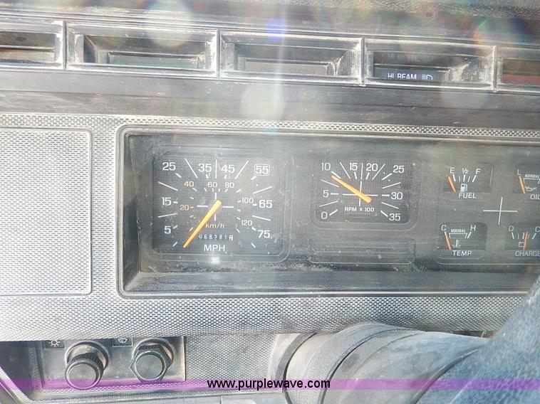 image for item I9468 1995 Ford F800 dump truck