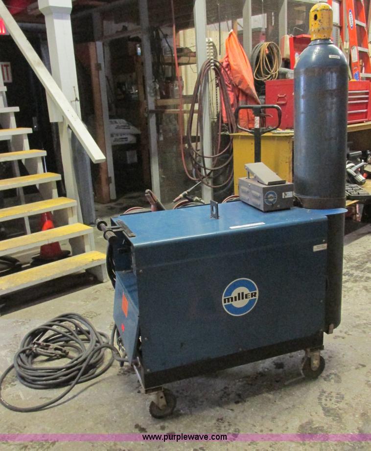 image for item AN9132 Miller Dialarch constant current tig/arc welder
