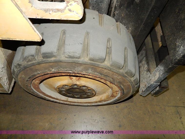 image for item AP9750 Caterpillar T50D forklift