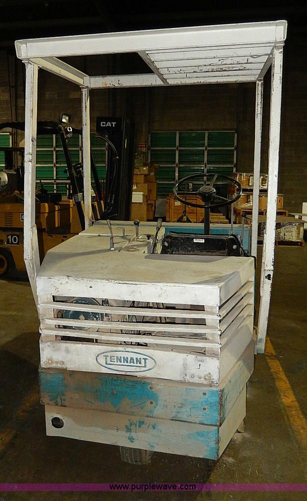 image for item AP9754 Tennant 220 floor sweeper