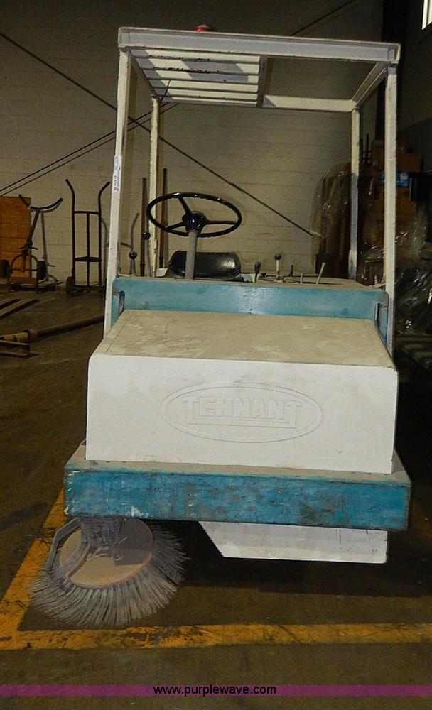 image for item AP9754 Tennant 220 floor sweeper