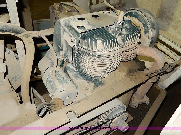 image for item AP9754 Tennant 220 floor sweeper