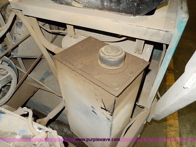 image for item AP9754 Tennant 220 floor sweeper