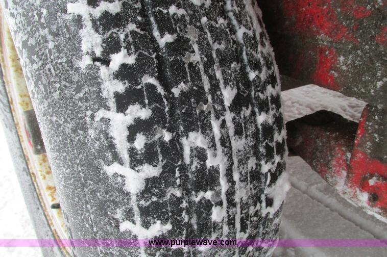 image for item E5239 2004 Mac-lander tandem axle car hauler trailer