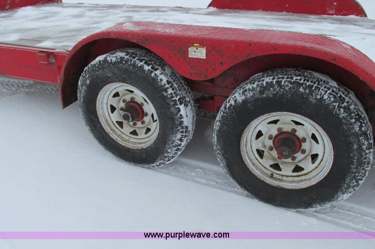 image for item E5239 2004 Mac-lander tandem axle car hauler trailer