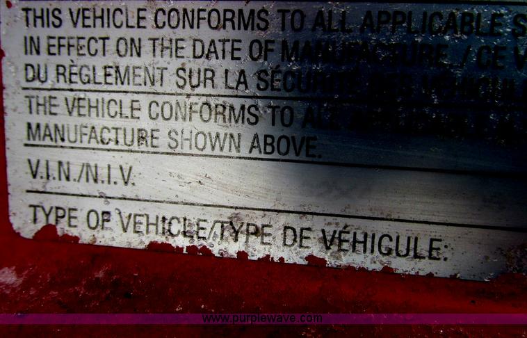 image for item E5239 2004 Mac-lander tandem axle car hauler trailer