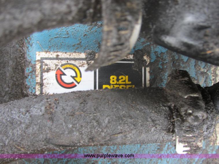 image for item E5245 1985 Ford cab over box truck