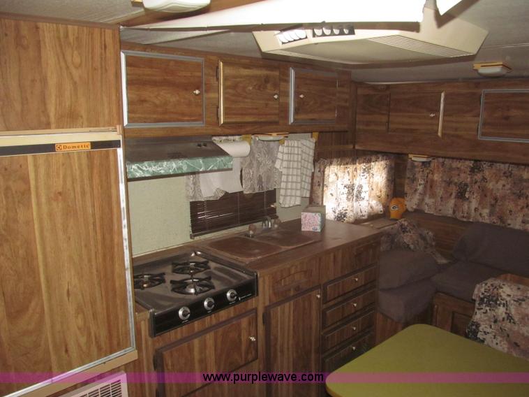 image for item F7222 1977 Coachman Cadet camper