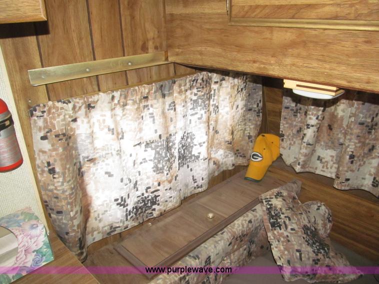 image for item F7222 1977 Coachman Cadet camper