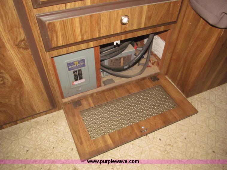 image for item F7222 1977 Coachman Cadet camper