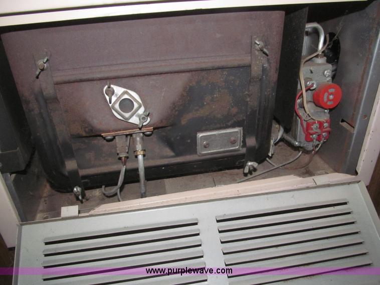 image for item F7222 1977 Coachman Cadet camper