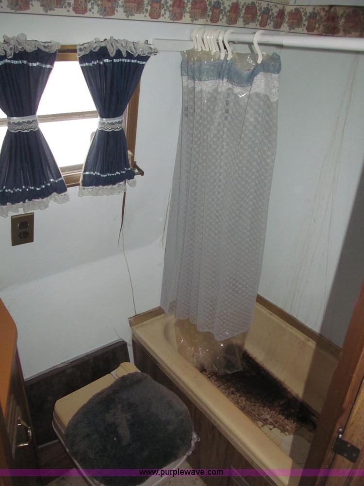 image for item F7222 1977 Coachman Cadet camper