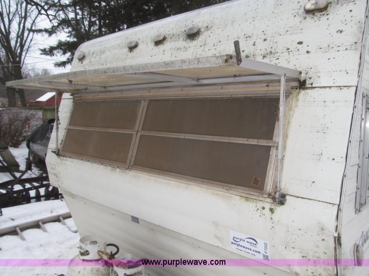 image for item F7222 1977 Coachman Cadet camper