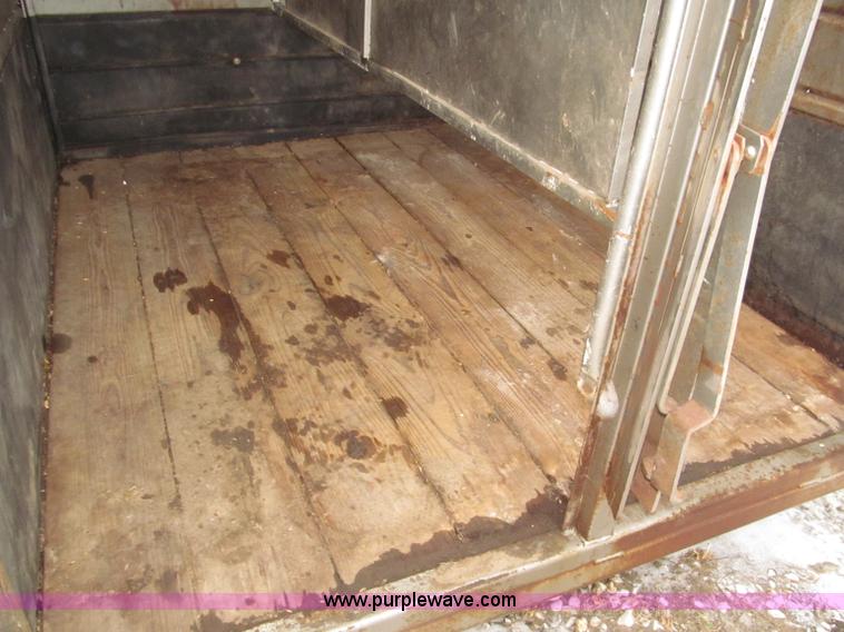 image for item F7223 1977 Flying L two horse tandem axle stock trailer