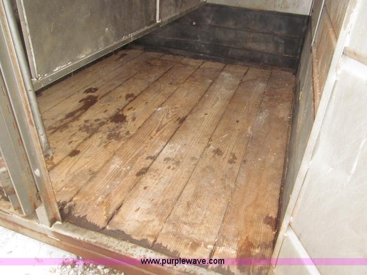 image for item F7223 1977 Flying L two horse tandem axle stock trailer