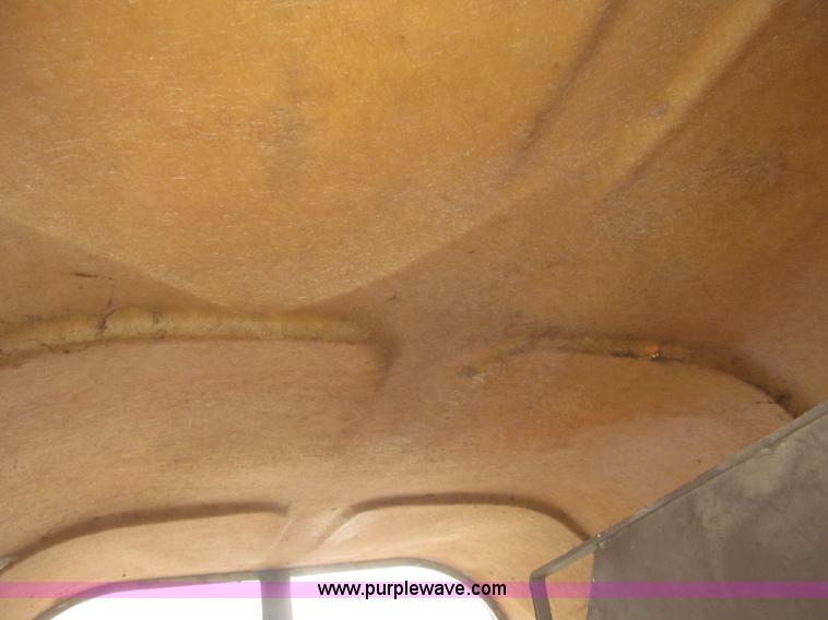 image for item F7223 1977 Flying L two horse tandem axle stock trailer