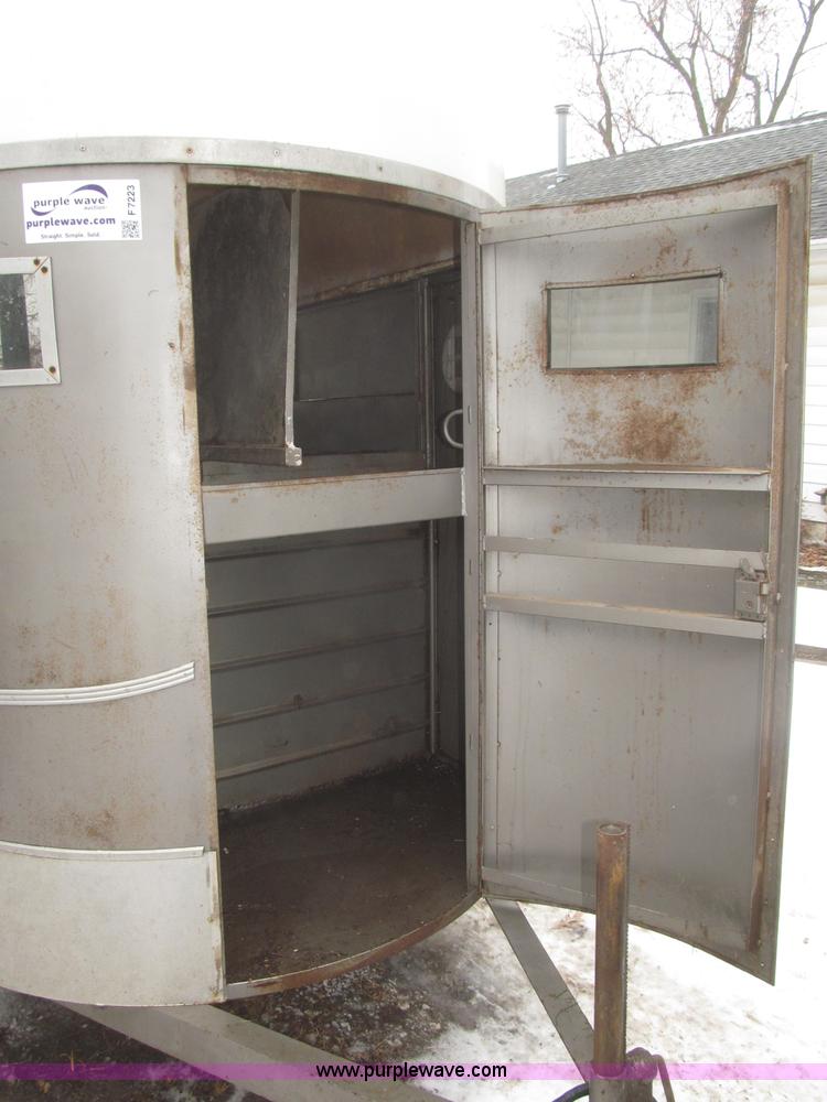 image for item F7223 1977 Flying L two horse tandem axle stock trailer