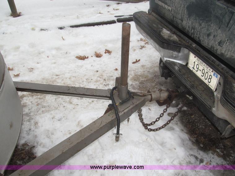 image for item F7223 1977 Flying L two horse tandem axle stock trailer