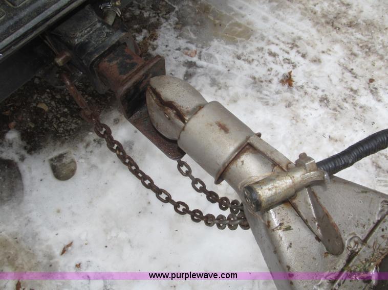 image for item F7223 1977 Flying L two horse tandem axle stock trailer