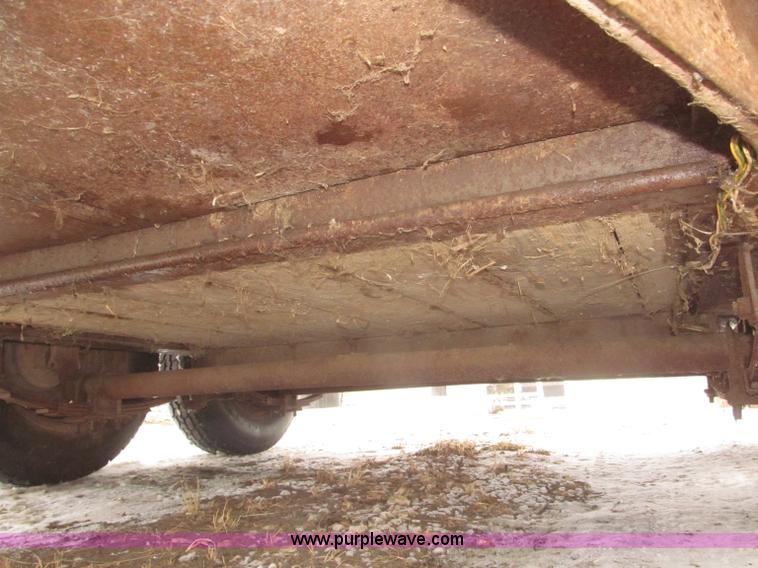 image for item F7223 1977 Flying L two horse tandem axle stock trailer