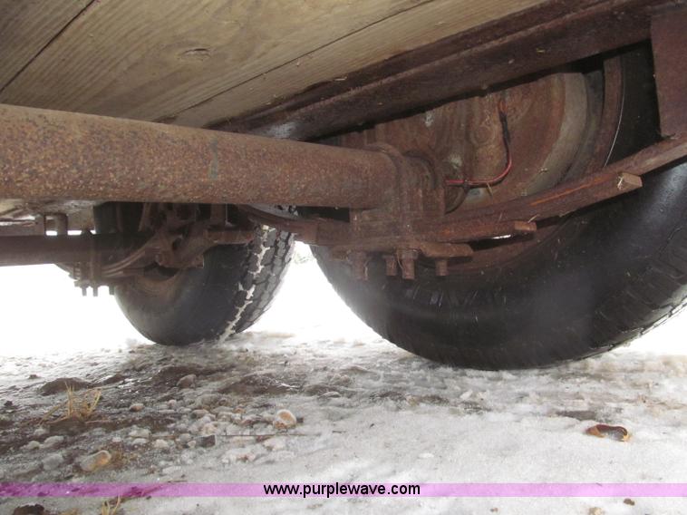 image for item F7223 1977 Flying L two horse tandem axle stock trailer