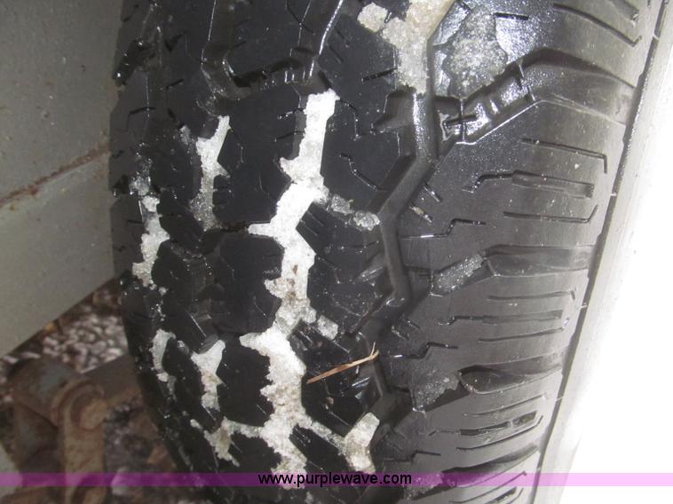 image for item F7223 1977 Flying L two horse tandem axle stock trailer