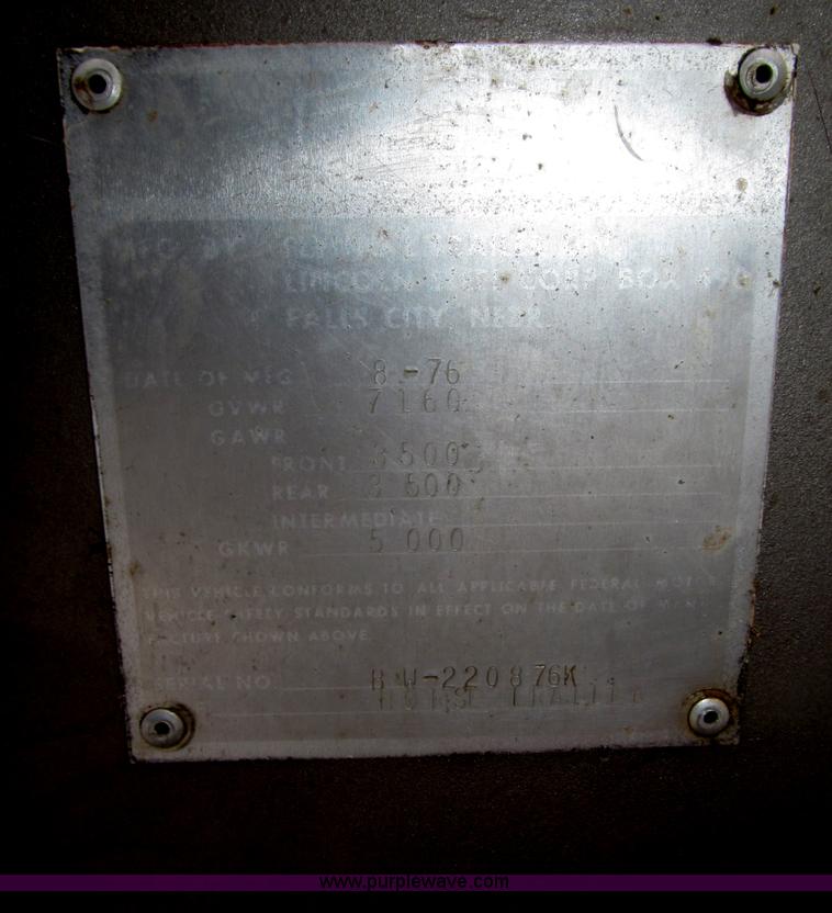 image for item F7223 1977 Flying L two horse tandem axle stock trailer