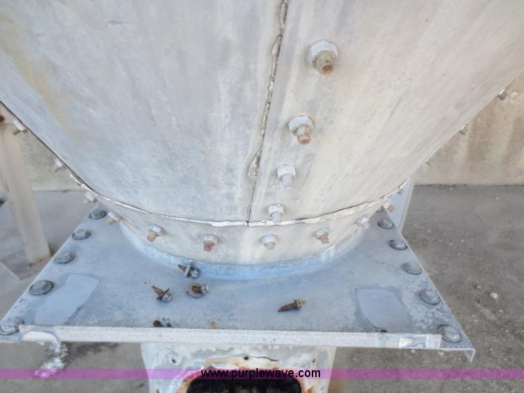 image for item F8138 (2) 6' diameter grain bins