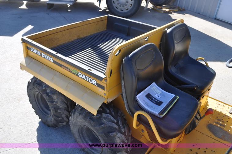 image for item G6370 2000 John Deere Worksite Gator utility vehicle