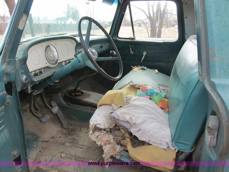 image for item G9641 1965 Ford F100 pickup truck