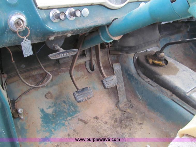 image for item G9641 1965 Ford F100 pickup truck