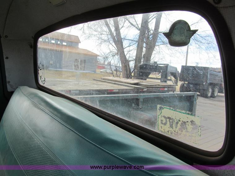 image for item G9641 1965 Ford F100 pickup truck