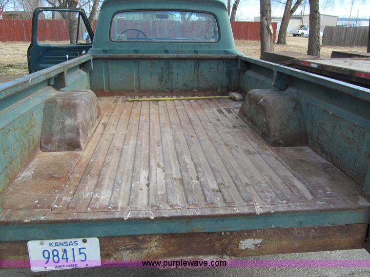 image for item G9641 1965 Ford F100 pickup truck