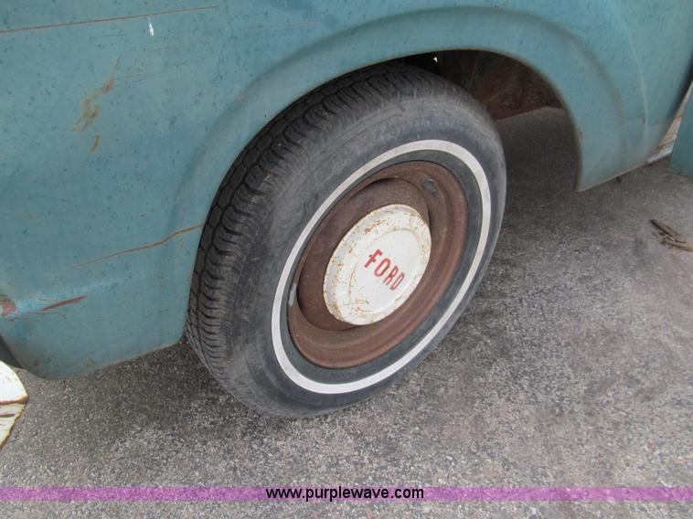 image for item G9641 1965 Ford F100 pickup truck