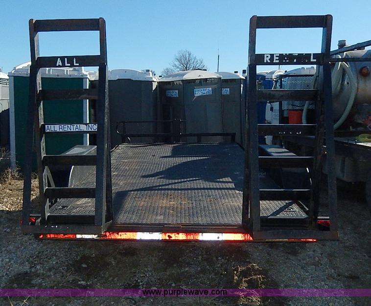 image for item H1259 2001 tandem axle trailer