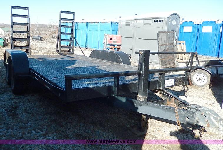 image for item H1259 2001 tandem axle trailer