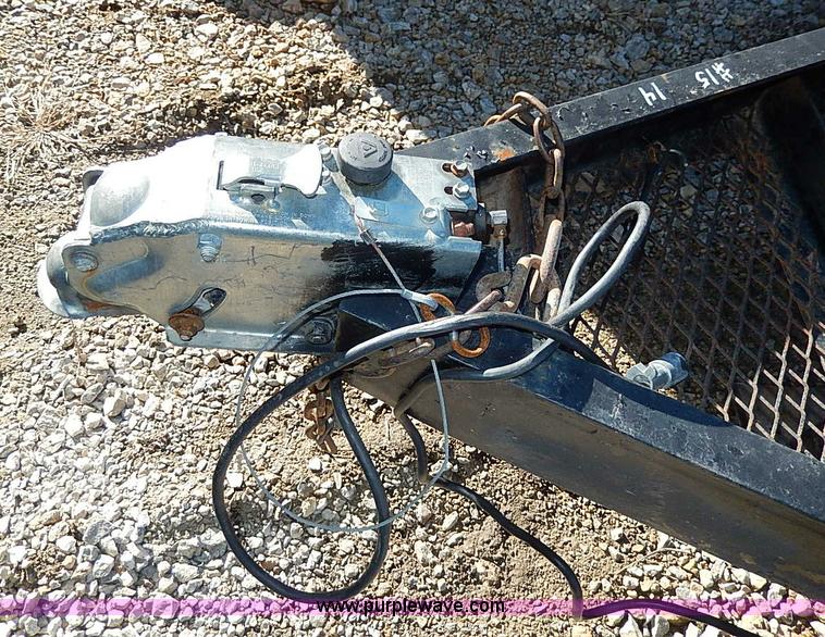 image for item H1259 2001 tandem axle trailer