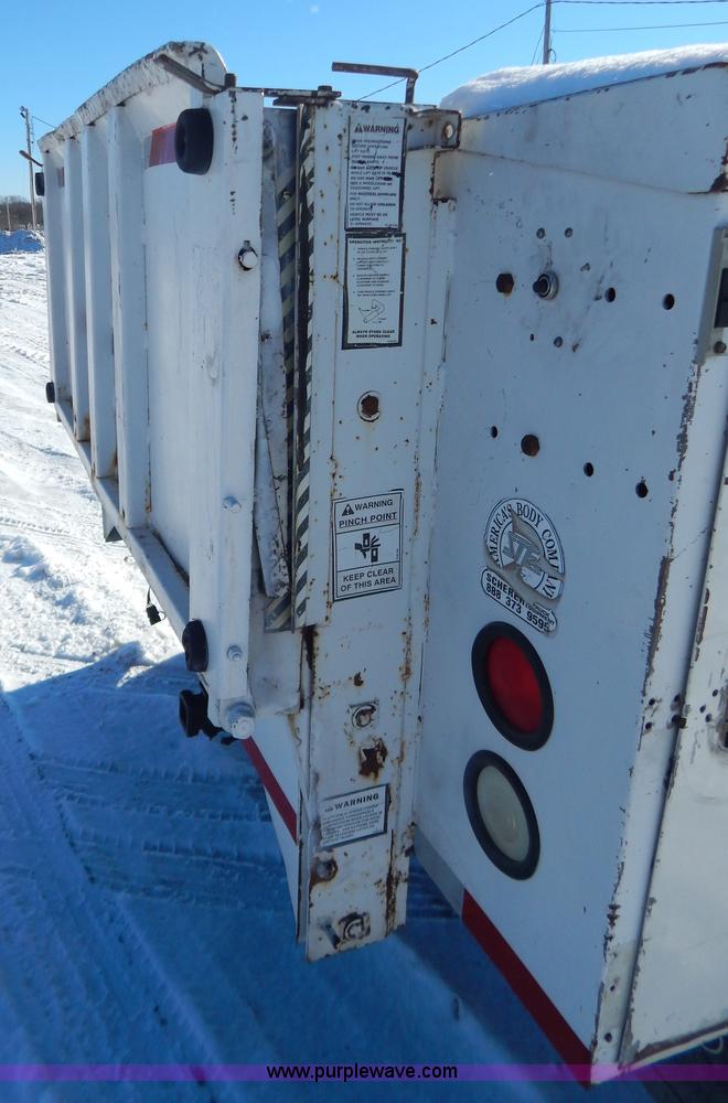 image for item H3910 2001 Ford F350 Super Duty utility truck