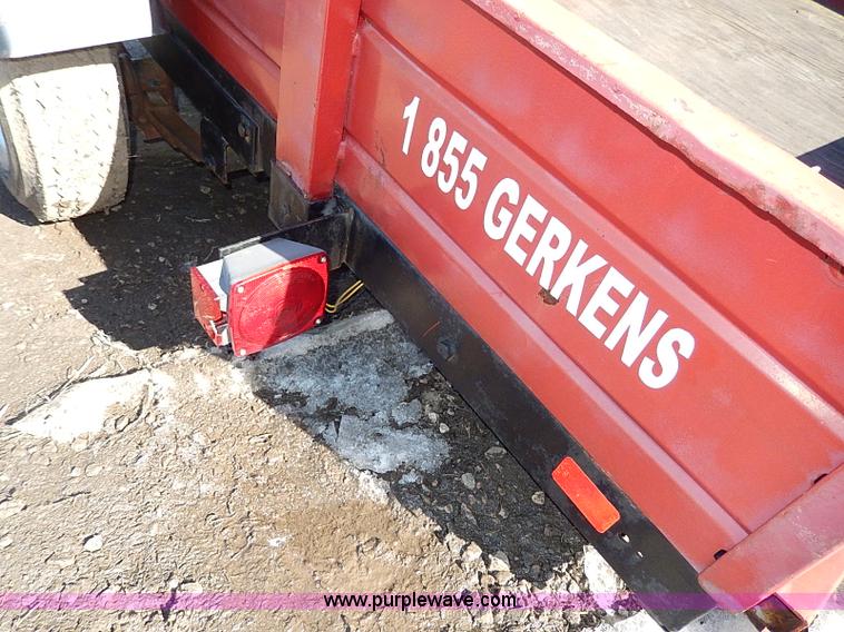 image for item H6661 1992 Tilt deck trailer