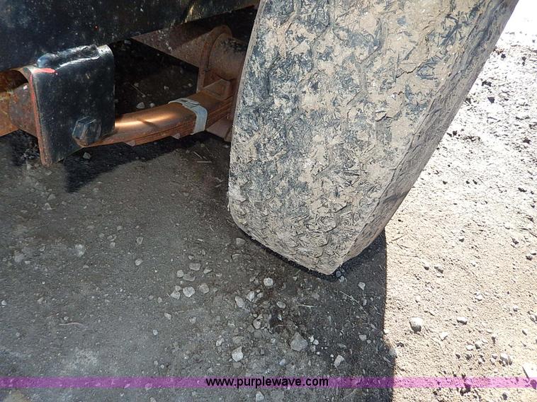 image for item H6661 1992 Tilt deck trailer